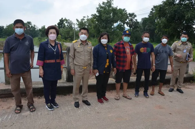 นายก อบจ.ราชบุรี  พร้อม สส.บุญยิ่ง ร่วมติดตามงานขุดลอกคลองช่วยชาวบ้าน  