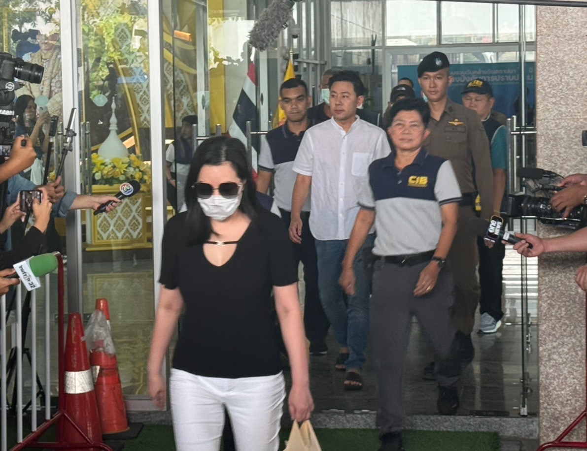 คุมตัว 'ทนายตั้ม-ภรรยา' ฝากขังศาลอาญารัชดา ค้านประกันตัว