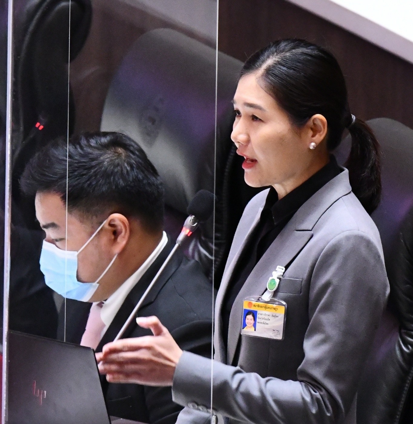 "จิราพร" จัดหนักขึงพืดคดีเหมืองทอง ซัด "ประยุทธ์"หอบสมบัติชาติไปต่อรองให้ถอนฟ้องคดีกลัวขึ้นศาลโลก