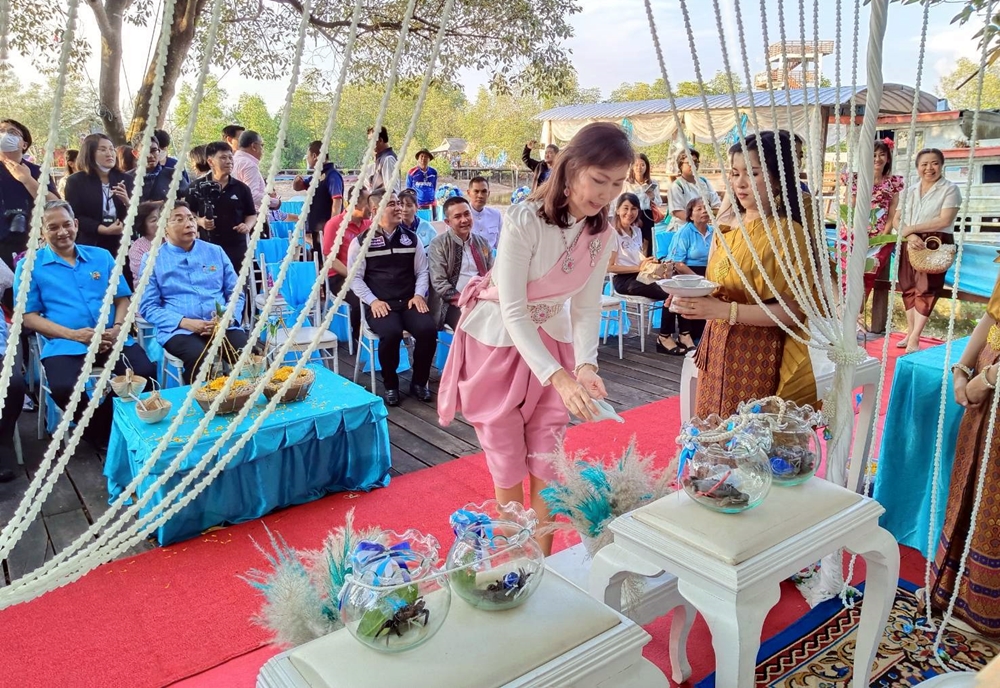ไอเดียเก๋!! จัดงานแต่งงาน "ปู-หอย" ลุ่มแม่น้ำประแสร์ระยอง เพื่ออนุรักษ์พันธุ์สัตว์น้ำ-ส่งเสริมท่องเที่ยว 