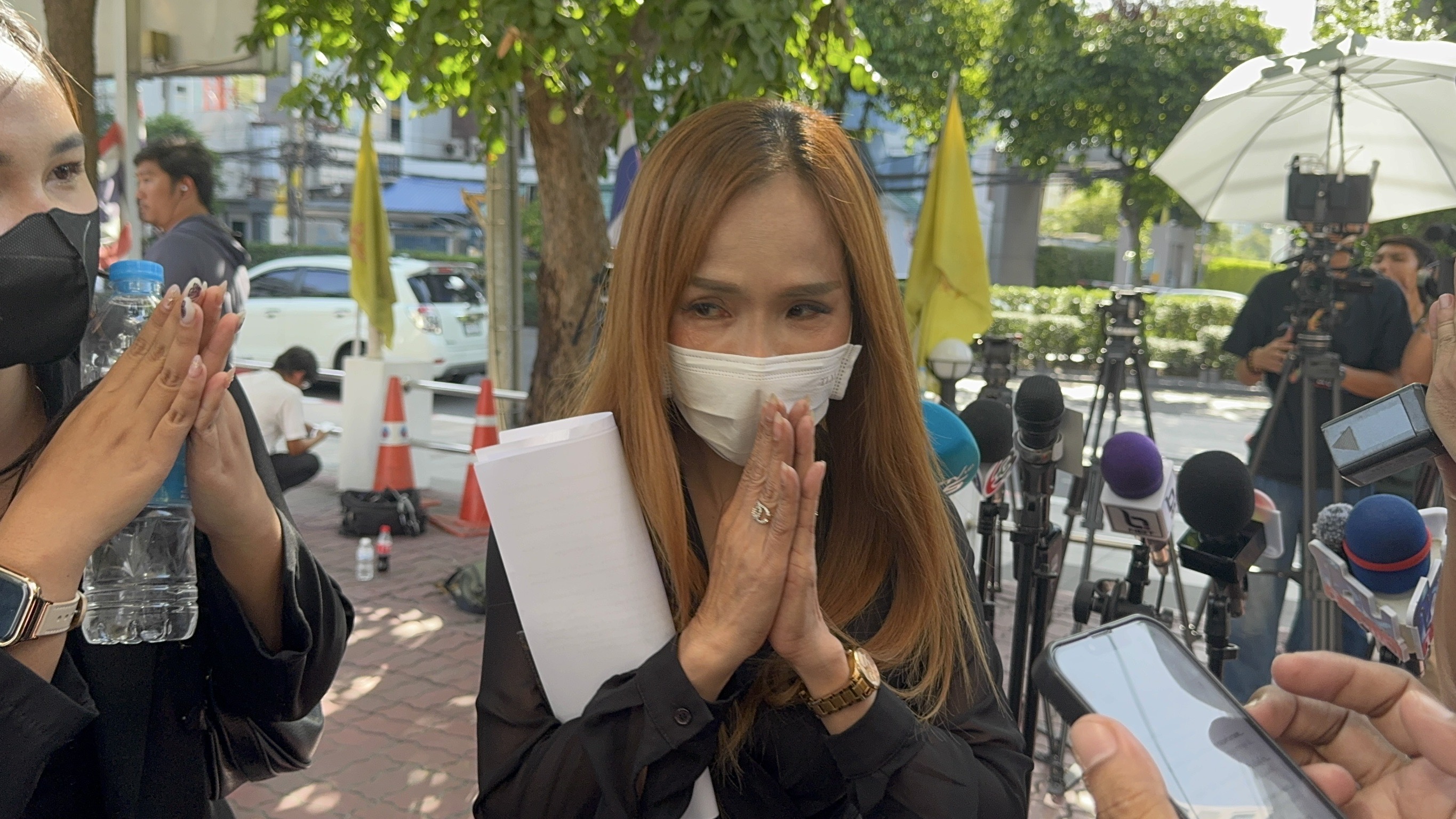 "เจ๊หนิง" ยันไม่ได้จัดฉากห้องพักถูกงัด แต่เป็นการถูกคุกคามหลังจากมีคดีความเกิดขึ้น-หลานชายมอบตัวพรุ่งนี้