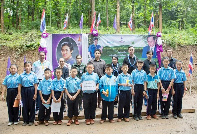 ราชบุรีโฮลดิ้งจับมือชุมชนปลูกสัก น้อมรำลึกพระมหากรุณาธิคุณ ร.9 
