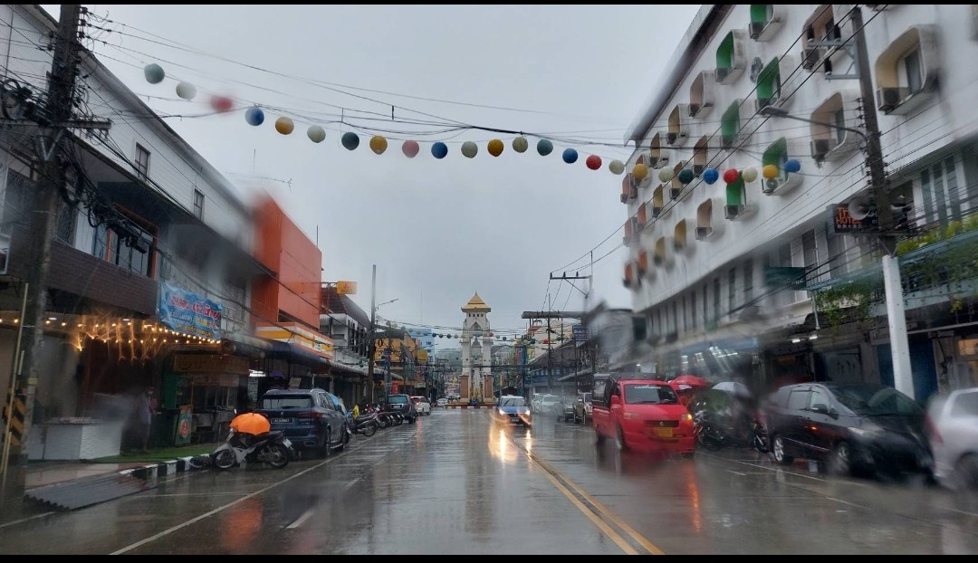 อำเภอเบตง​ จังหวัดยะลาเฝ้าระวังฝนตกหนัก อาจทําให้เกิดน้ำท่วมฉับพลัน และน้ำป่าไหลหลาก