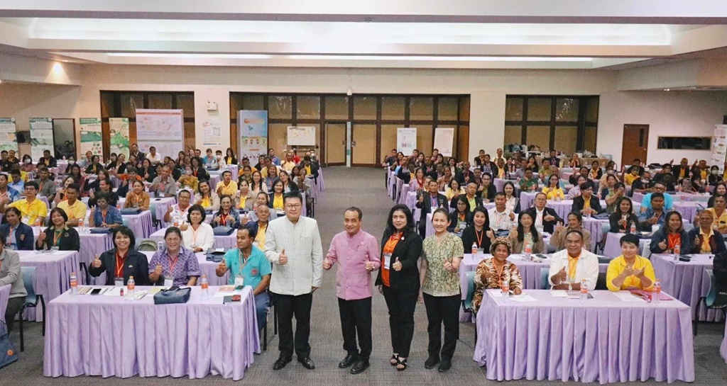 รองเลขาฯ ส.ป.ก. ร่วมบรรยายให้ความรู้เกษตรกรในเขตปฏิรูปที่ดิน โครงการ “การพัฒนาศักยภาพผู้นำเกษตรกรฯ”