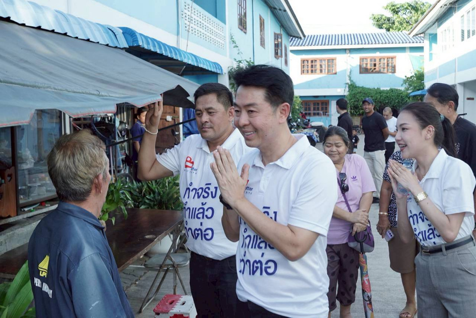 เลือกตั้งพัทยาคึก! “ปรเมศวร์” ลุยบ้านมั่นคงนาเกลือ เคาะประตูขอคะแนนก่อนเปิดรับสมัคร     