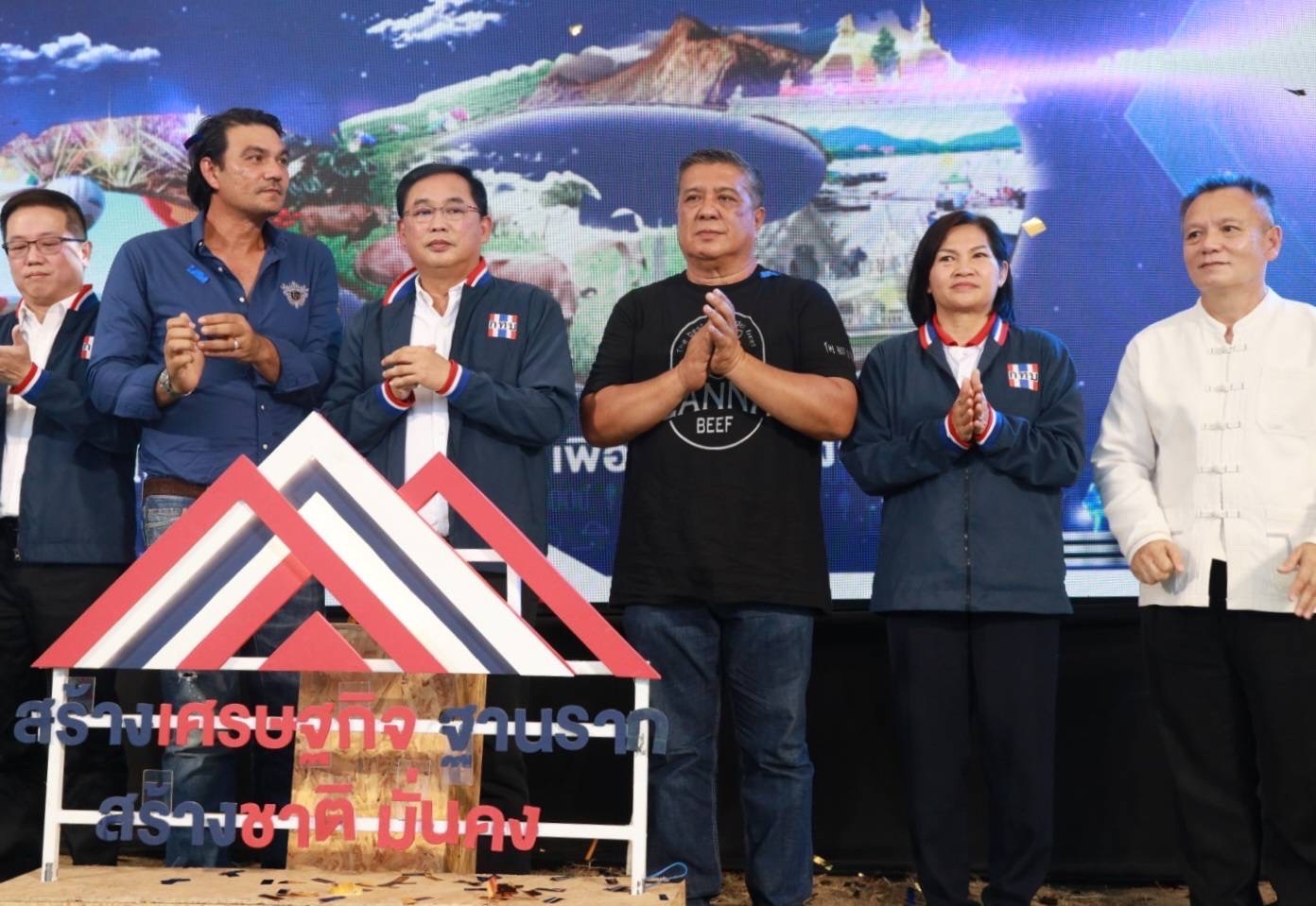 "อนุชา" สนับสนุนเกษตรกรเชียงรายเลี้ยงโค ผ่านโครงการ “โคล้านครอบครัว” หวังเพิ่มรายได้ให้ครัวเรือน
