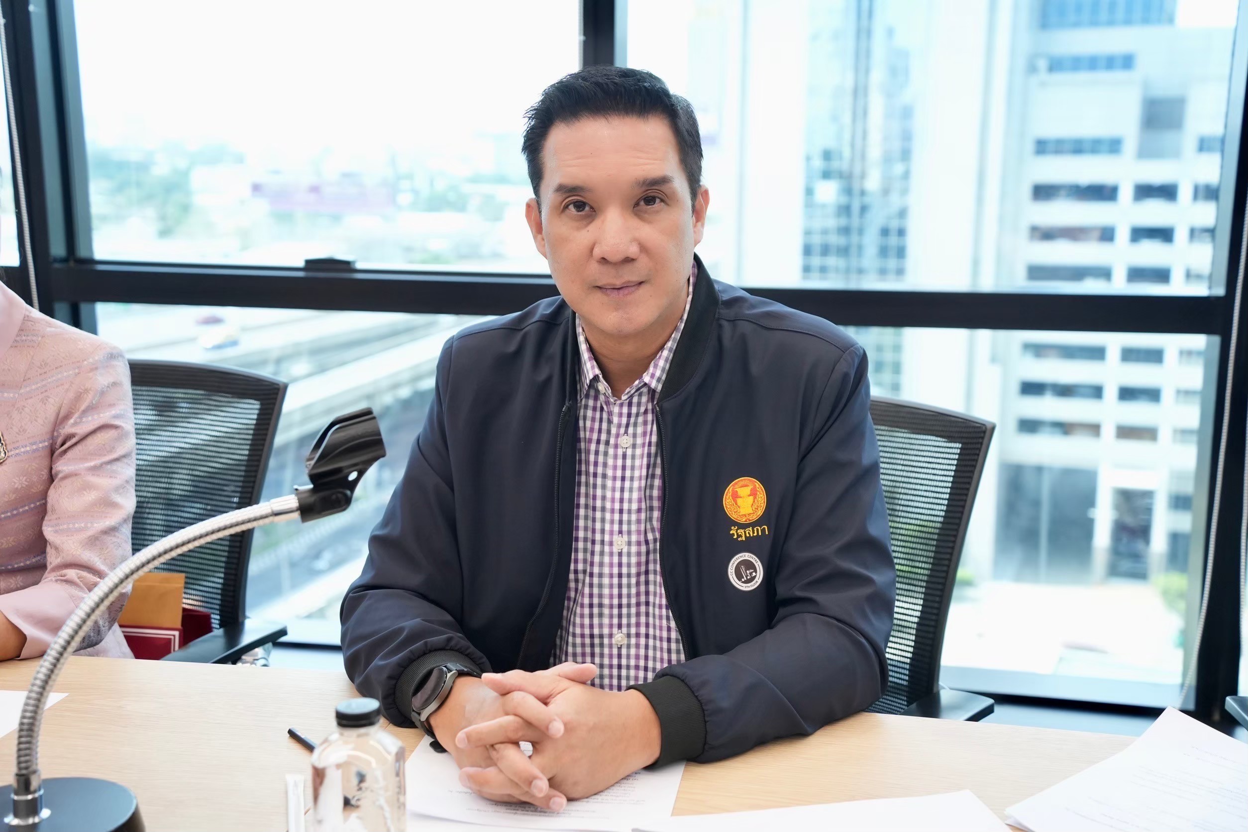"เพื่อไทย" พร้อมดันร่างกฎหมายจัดการการเงินพระสงฆ์ ฟื้นฟูศาสนา สร้างศรัทธาชาวพุทธ 