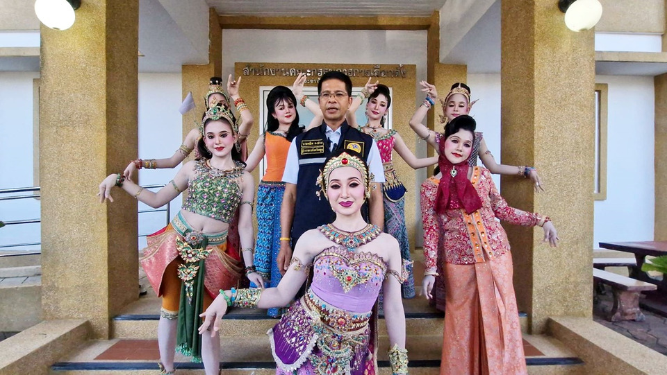 ปลุกกระแสเลือกตั้ง 2569! กกต.สตูล ดึง “นางเอกหนังลุง” ร่ายรำรณรงค์ชวนคนออกมาใช้สิทธิ์