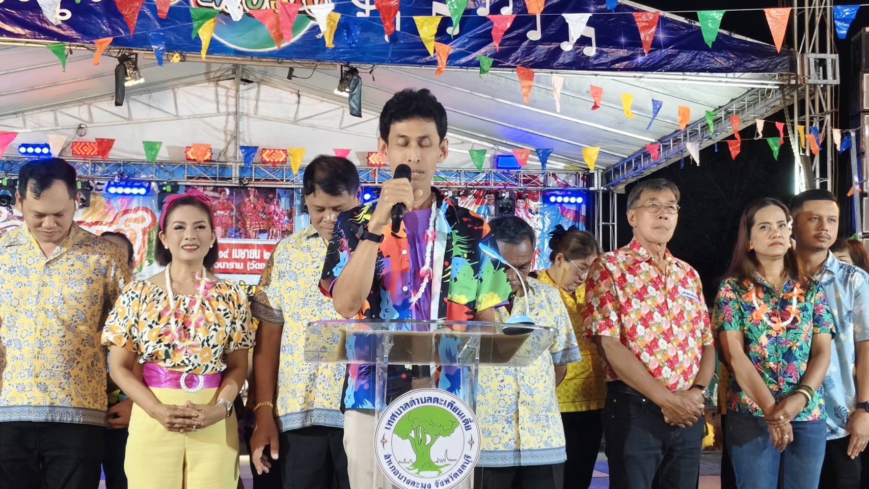 เทศบาลตำบลตะเคียนเตี้ยเปิดงานประเพณีวันสงกรานต์และวันผู้สูงอายุประจำปี 2568
