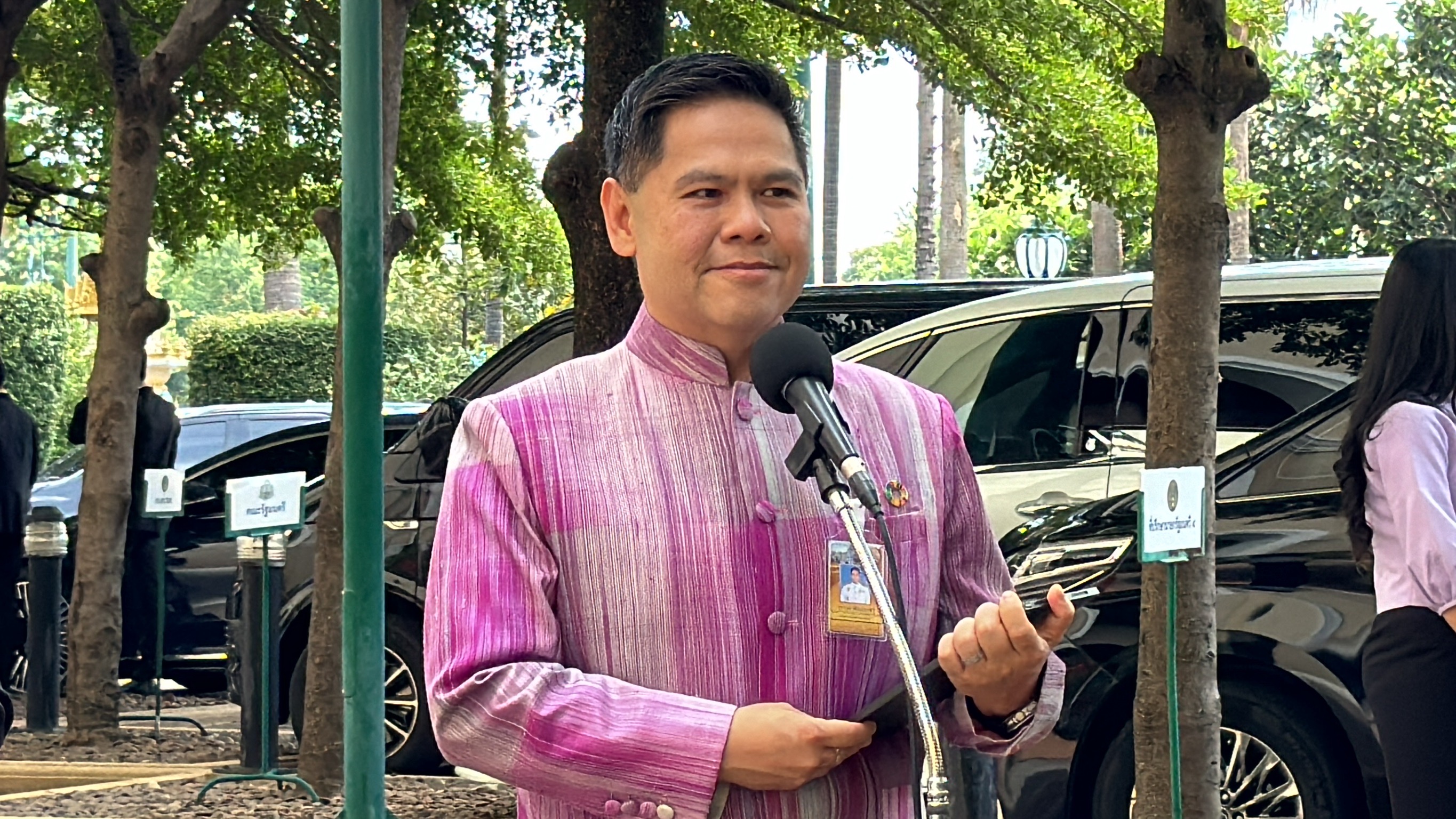 “วราวุธ” เผย พม. เตรียมรณรงค์ หยุดให้ทาน หยุดการขอทาน ศุกร์ 16 ส.ค.นี้ หน้าหอศิลป์ ปทุมวัน
