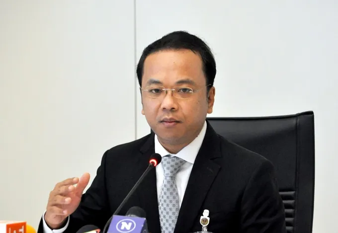 "เลขาฯปธ.สภา" เผยประชาชน 737 คน ถอนชื่อหนุนร่างแก้ รธน. ฉบับไอลอว์