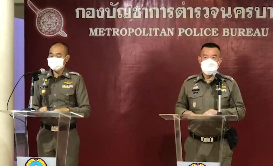 ตำรวจขวางกลุ่มทะลุฟ้าเข้าพื้นที่ทำเนียบ เผยรวบผู้ก่อเหตุเผาป้อมตำรวจเพิ่มกว่า 10 ราย 