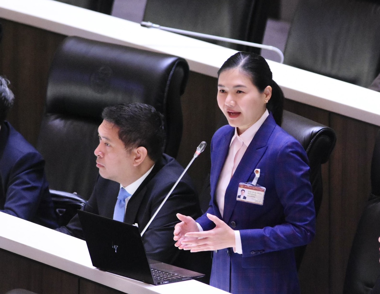 "จิราพร" ซัดรัฐบาล "อนุทิน"  เกิดจาก MOA พิสดาร ละเลยแก้รัฐธรรมนูญ ลั่น "ผู้ต้องหา" กลางสภา!