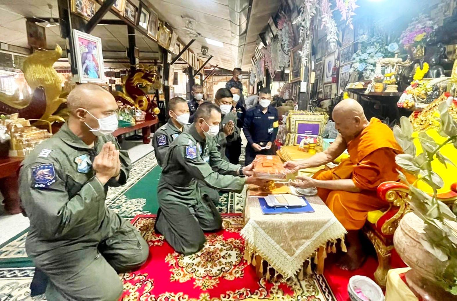 ศิษยานุศิษย์ถวายมุทิตาสักการะครบรอบอายุวัฒนมงคล 76 ปี “พระเทพสิทธิวิมล” เจ้าคณะภาค 15