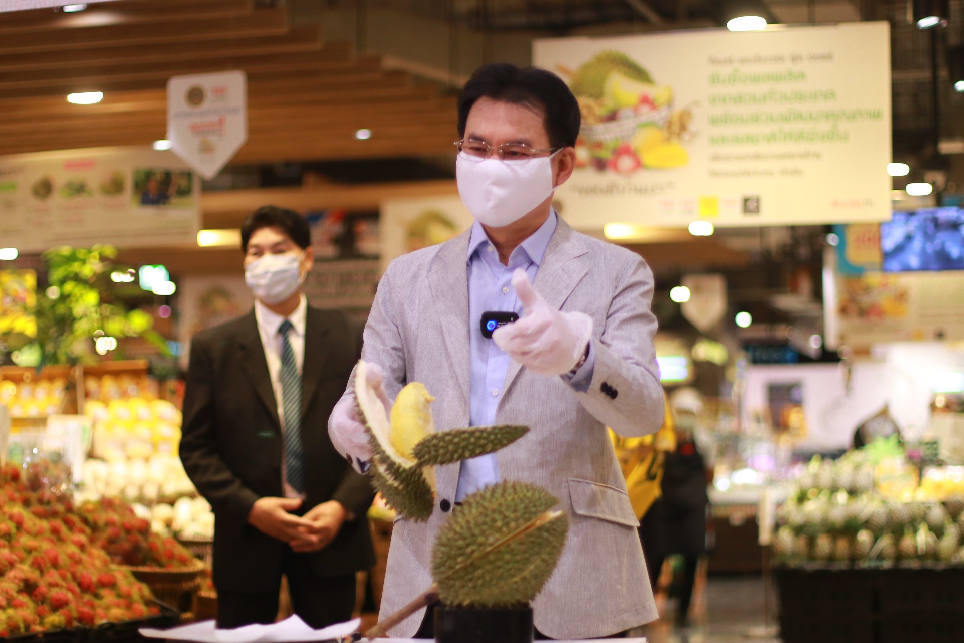 พณ.ดึงห้างโมเดิร์นเทรดกระจายผลไม้ สั่งพาณิชย์ทั่วประเทศเป็นเซลล์แมนจังหวัด ขายสินค้าเกษตรกร