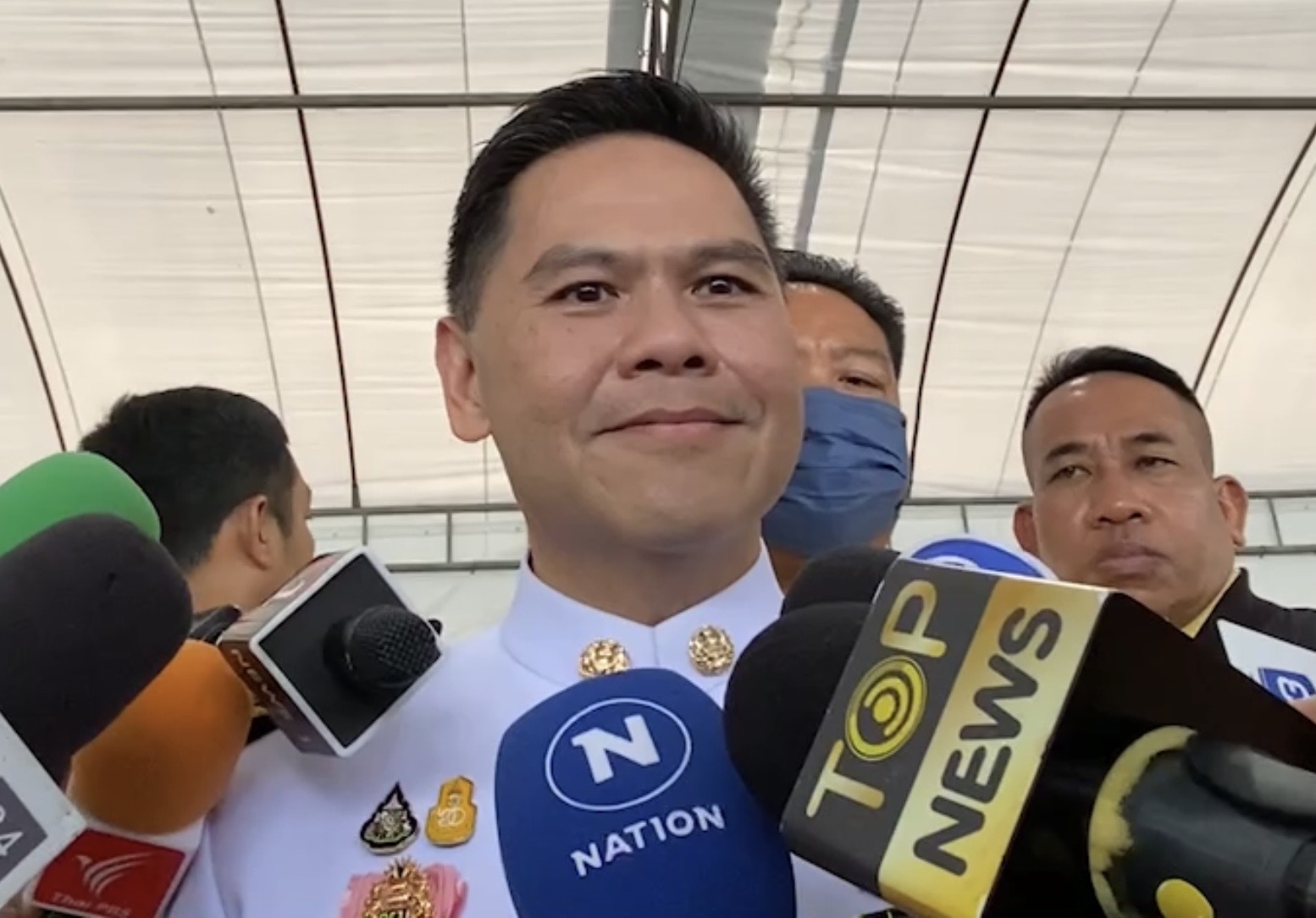 “วราวุธ” แจง “ประภัตร” บินอวยพรวันเกิด “ทักษิณ” เป็นเรื่องส่วนตัว เหตุเป็นเพื่อนสนิท ไม่ได้เกี่ยวดีลตั้งรัฐบาล