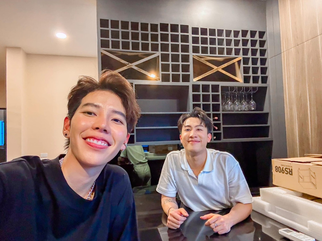 "ป๊ายปาย" บุกบ้านใหม่ "นุ๊ก ธนดล" แวะไปตรวจงานห้องพิเศษหรือเปล่า!?