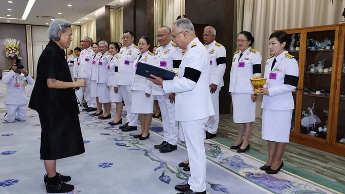 กรมสมเด็จพระเทพฯ พระราชทานพระราชวโรกาสให้คณะบุคคลเฝ้าฯ