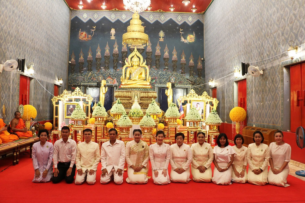 พิจิตรพาเที่ยวงานวัดนมัสการหลวงพ่อเพชรชมไหลเรือไฟยิ่งใหญ่ตระการตา