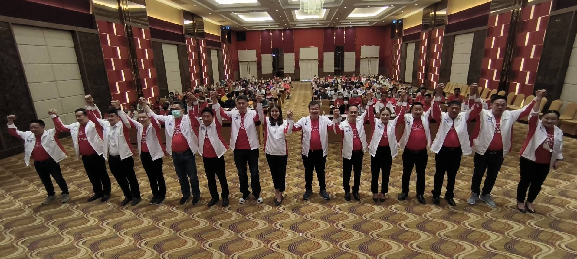 "เพื่อไทยโคราช"จัดไพรมารีโหวตว่าที่ผู้สมัคร 16 เขตลุยศึกเลือกตั้ง ชูแก้ปัญหายากจนแลนด์สไลด์ยกจังหวัด