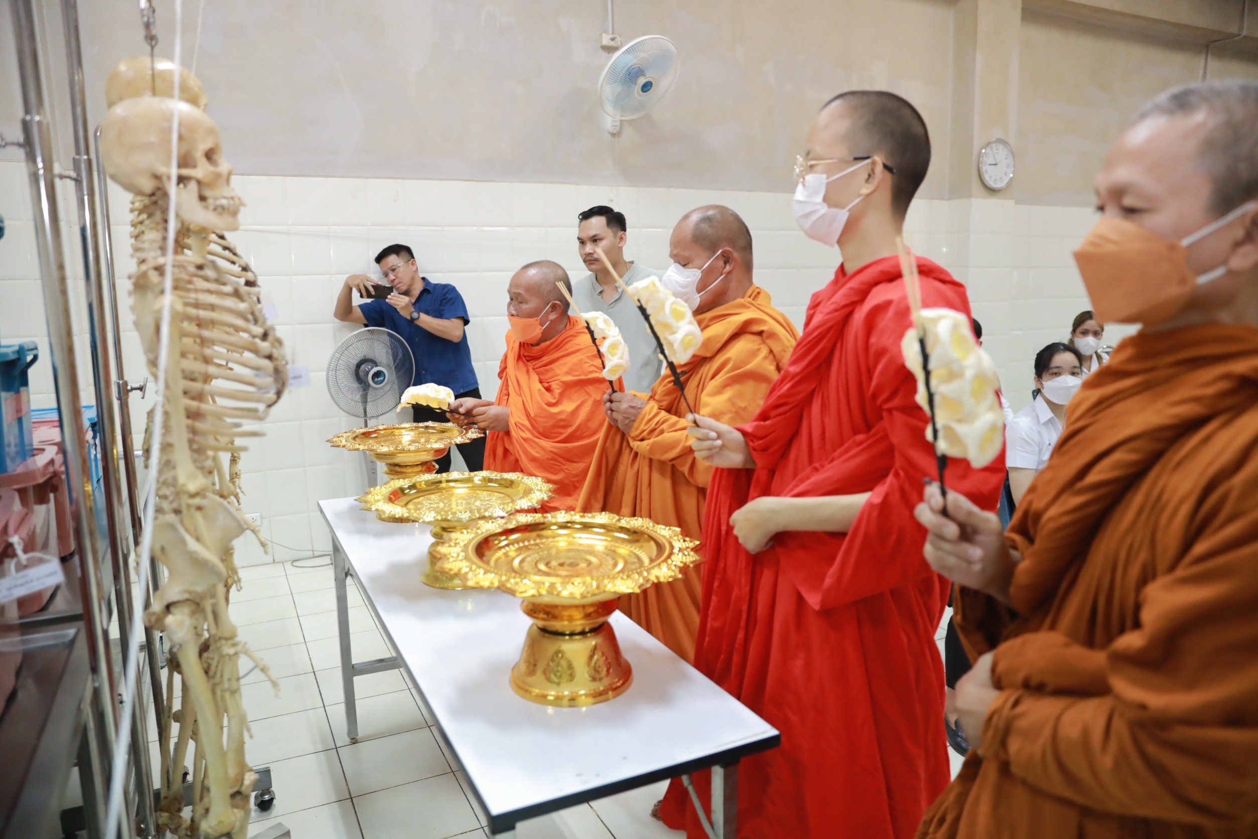 มหาวิทยาลัยแม่ฟ้าหลวงจัดทำบุญอาจารย์ใหญ่ประจำปีการศึกษา 2565