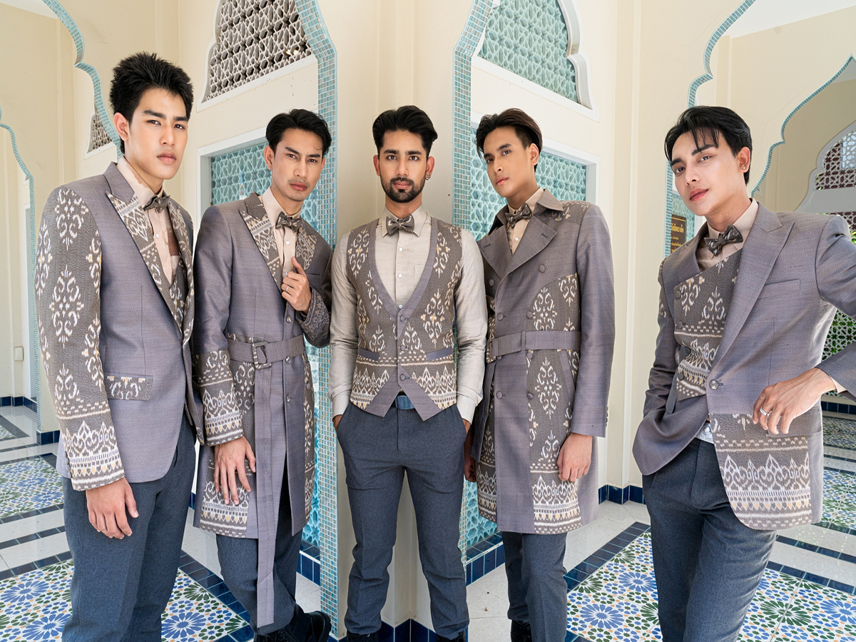 ราชมงคลพระนคร ประยุกต์เส้นใยไหม-เส้นใยฟิลาเจน ผสมผสานผ้าไทย  กับศิลปะสากล ตอบเทรนด์สิ่งทอ4.0 