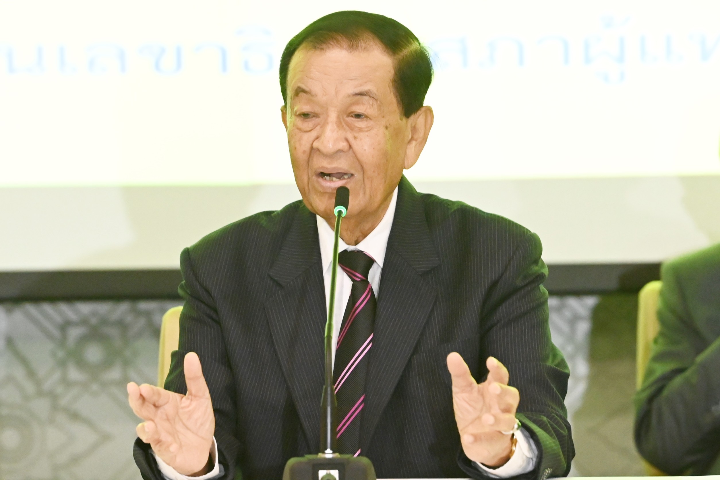 “วันนอร์” ปิ๊งไอเดีย “รัฐสภาพบประชาชน“ ประเดิมนราธิวาสที่แรก หวังแก้ปัญหาที่ดินทำกิน-ค่าไฟ-สวัสดิการ 