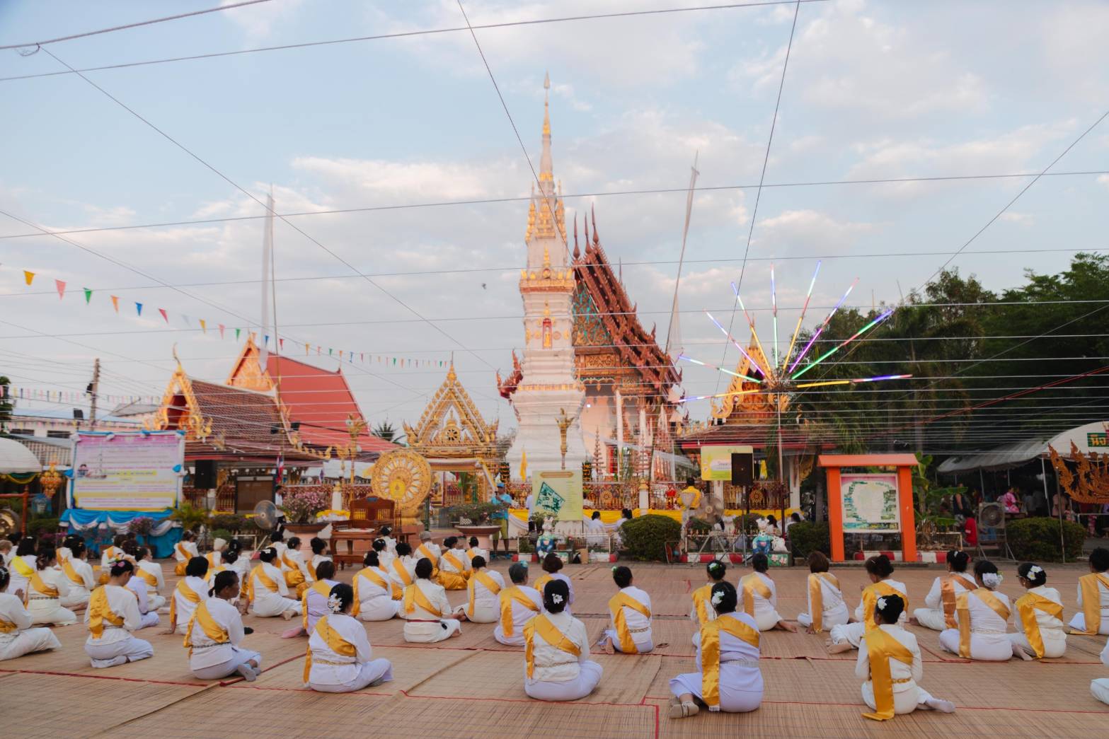 ยโสธรจัดงาน นมัสการพระธาตุพระอานนท์" ปฏิบัติธรรมเฉลิมพระเกียรติ