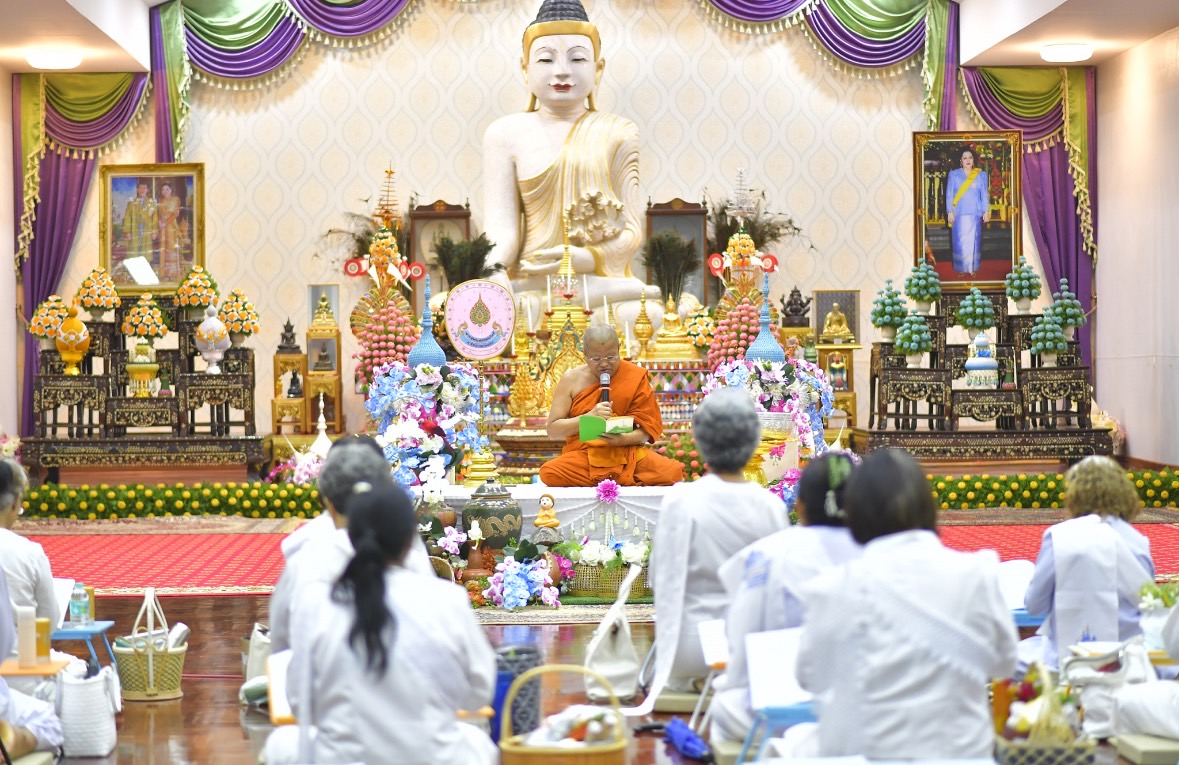 วัดพระธาตุดอยกองมู บวชเนกขัมมะปฏิบัติธรรมเฉลิมพระเกียรติ