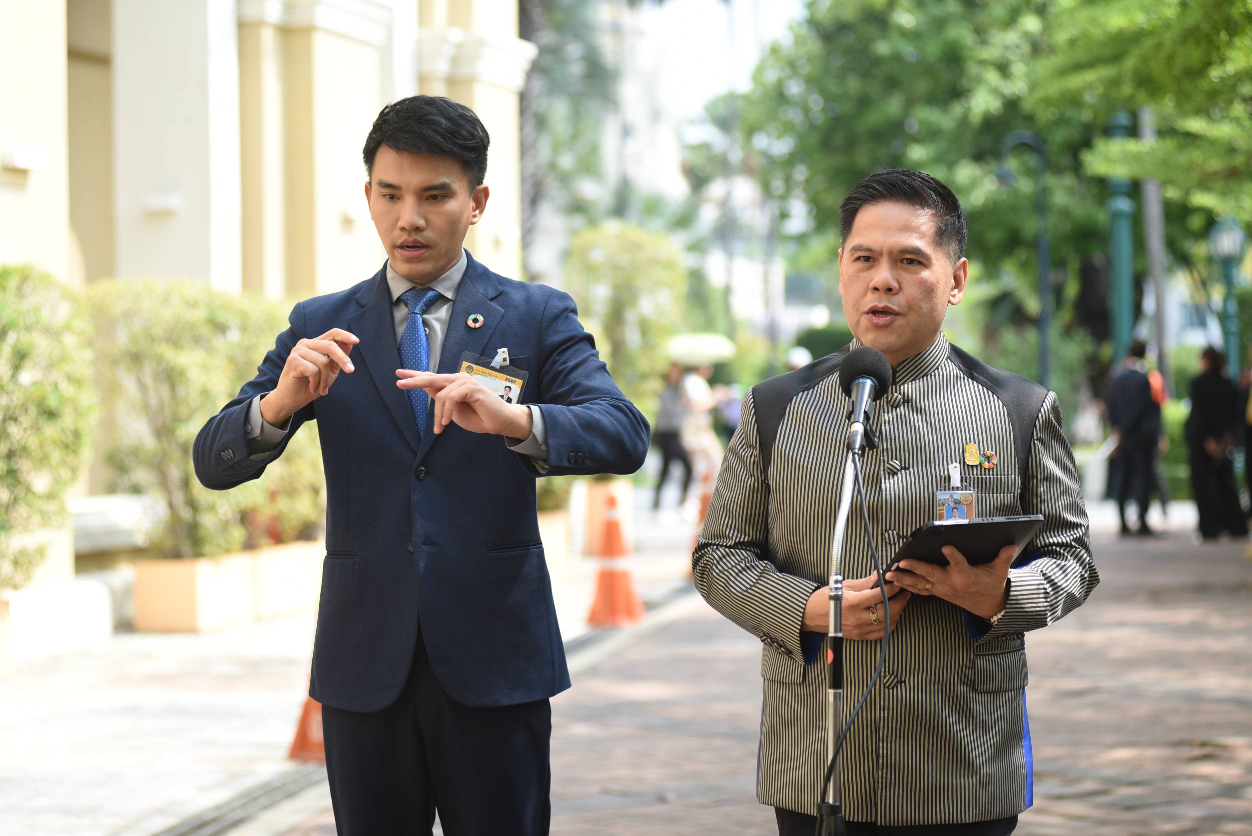"รมว.พม." ขออภัยสื่อสารคลาดเคลื่อน เงื่อนไขครอบครัวอุปถัมภ์ดูแลผู้สูงอายุ เผย 29 เม.ย.นี้ เตรียมเป็นตัวแทนไป UN เพื่อนำเสนอสมุดปกขาว 