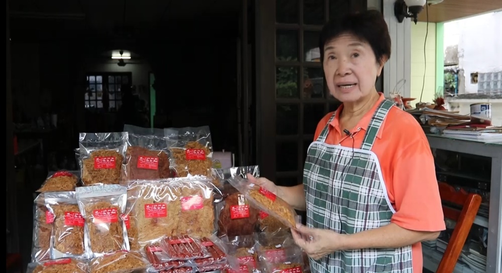 เปิดตำนานหมูหยองสูตรโบราณกว่า 60 ปี ของดีตำบลท่าพี่เลี้ยง สุพรรณฯ