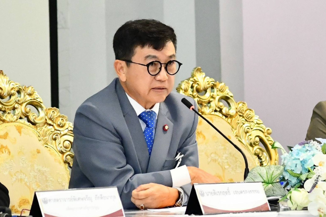 "ดิเรกฤทธิ์" เตือน "สส.-สว." เสี่ยงทำผิด รธน.-ต้องโทษอาญาทั้งสภา หากถกร่างแก้ไข รธน.ม.256