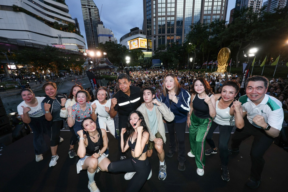 รพ.พระรามเก้าร่วมสนับสนุนกิจกรรม EM-ROBIC DANCE @ BENCHASIRI PARK ส่งเสริมสุขภาพ ดูแลความปลอดภัยครบ