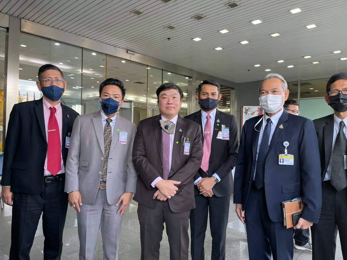 "ส.ส.ภท." หนุน 7 รมต.แสดงออกในการคัดค้านร่างสัญญาร่วมลงทุนโครงการรถไฟฟ้าสายสีเขียว