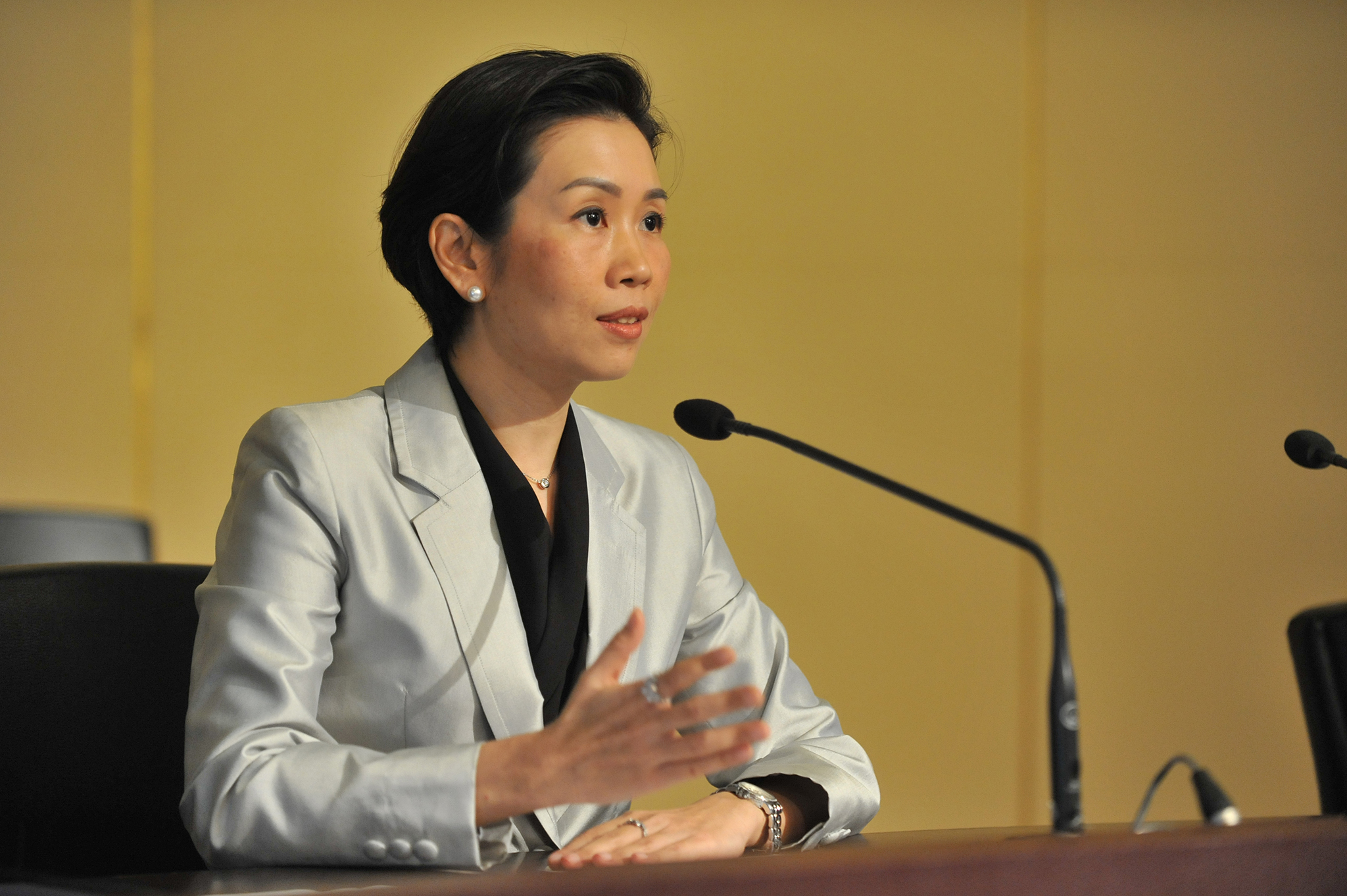 “รัชดา” ยัน “รัฐบาล” เดินหน้าทำตามข้อเรียกร้อง "พีมูฟ"  