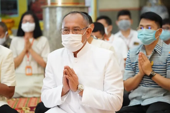 ศน.ชวนปชช.สวดมนต์ข้ามปี-ตักบาตรรับแสงอรุณแรกปี65 ออนไลน์