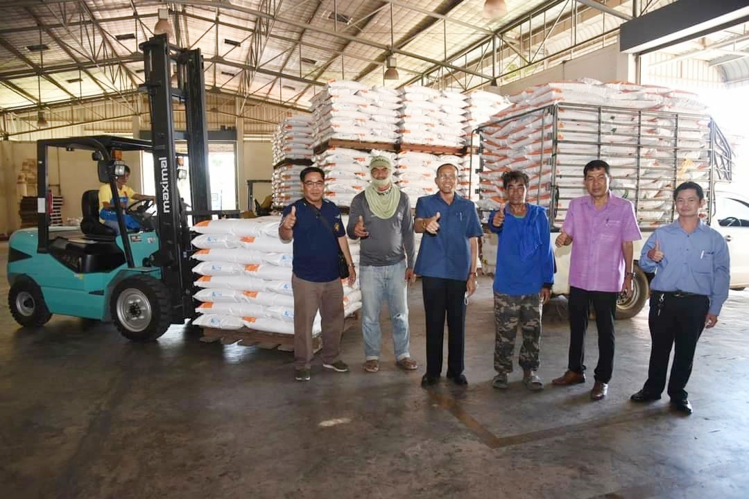 อธิบดีกรมการข้าว ตรวจเยี่ยมศูนย์เมล็ดพันธุ์ข้าวกำแพงเพชร แนะปรับตัวทันการเปลี่ยนแปลงของเทคโนโลยี 