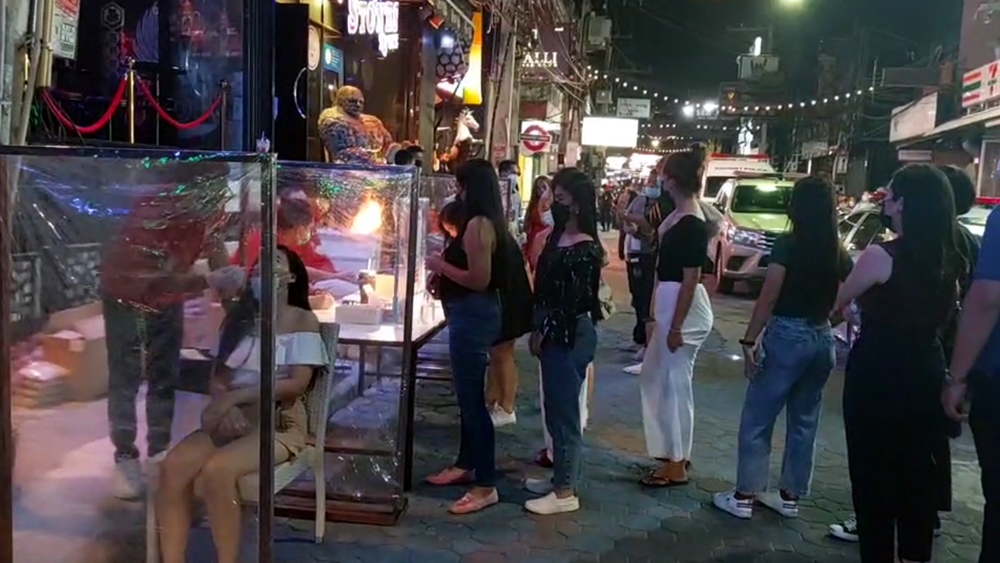 “แสงสว่างปลายอุโมงค์” วอล์คกิ้งสตรีท เตรียมเปิดบริการฟื้นคืนชีพอีกครั้ง!
