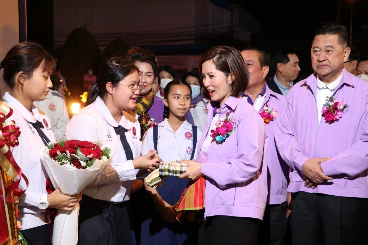 "ตรีนุช เทียนทอง" รมว.ศึกษาฯเปิดแข่งขันงานศิลปหัตกรรมนักเรียนระดับชาติ ครั้งที่ 70 ปี 2565 ภาคตะวันออกเฉียงเหนือ