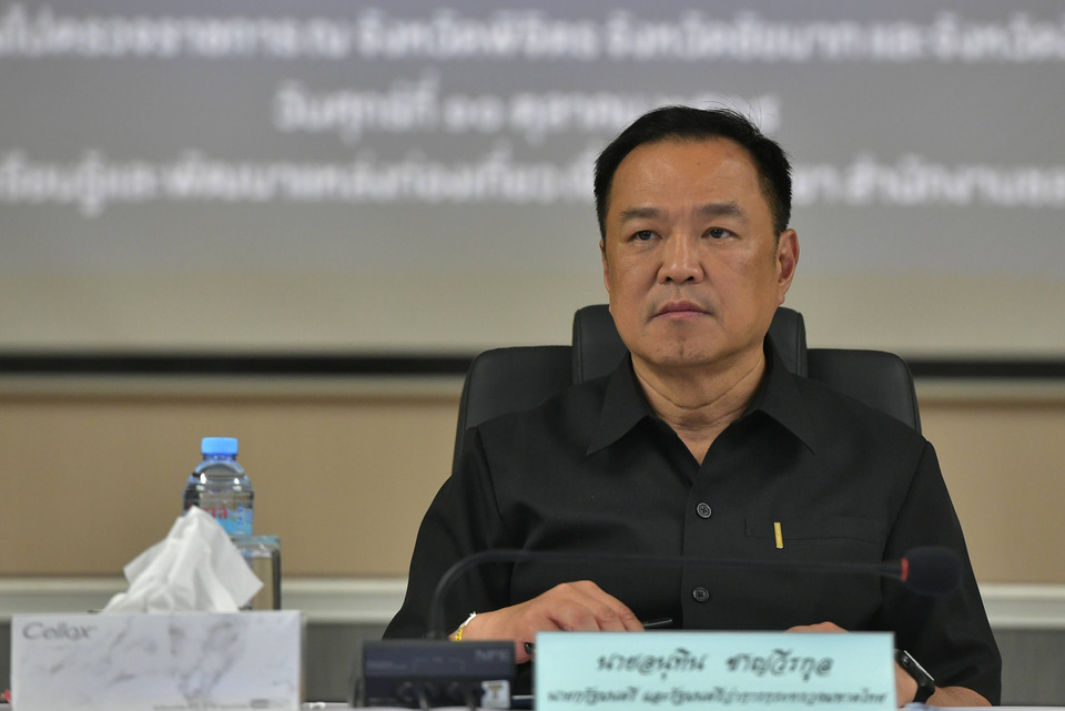 นายกฯ ตรวจเขื่อนเจ้าพระยา สั่งเร่งระบายน้ำ-จ่ายเยียวยา เผย วางรากฐาน 4 เดือนให้รัฐบาลหลังสานต่อ ยันพรรคร่วมรบ.เข้าใจกันมากกว่า รบ.ในอดีต