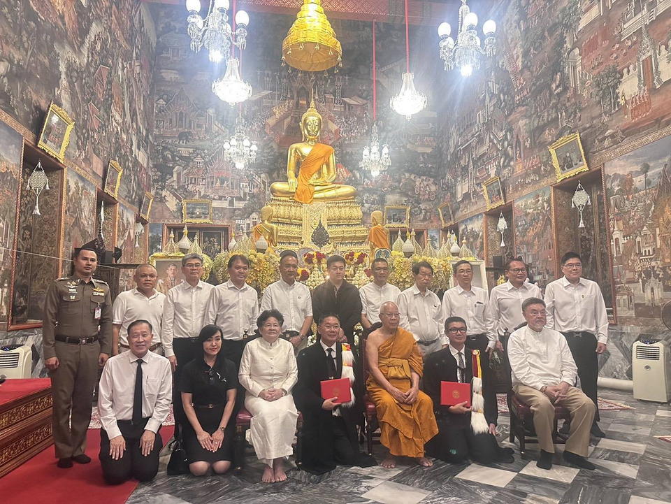 “ณพลเดช” อนุโมทนาพิธีพุทธมนต์–บวงสรวงพระปรางค์วัดอรุณฯ แด่ ดร.อวิรุทธ์ รับดุษฎีบัณฑิตธรรมศาสตร์