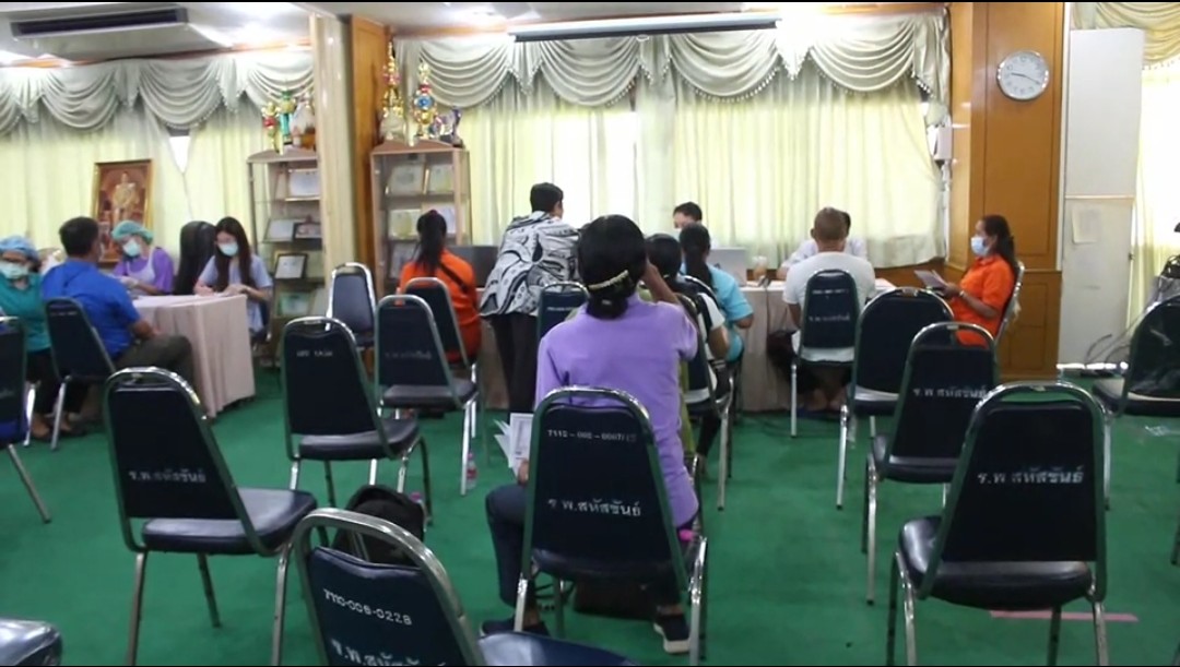 รพ.สหัสขันธ์เร่งสร้างความเชื่อมั่นชาวกาฬสินธ์ุฉีดวัคซีน 100%