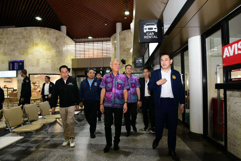 “พิพัฒน์” เยี่ยมสนามบินสุราษฎร์ฯ ดันโครงสร้างพื้นฐาน-เพิ่มไฟลท์บิน-แก้ปัญหาจราจรและน้ำท่วม หนุนเป็นฮัพท่องเที่ยวอ่าวไทย