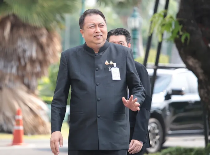 "สุชาติ" ชี้คนเผาป่าหาของต้นเหตุ PM 2.5 วอนตระหนักก่อมลพิษคนหมู่มาก ย้ำรัฐบาล หนุน "พรบ. อากาศสะอาด" ไม่ป้องนายทุน 