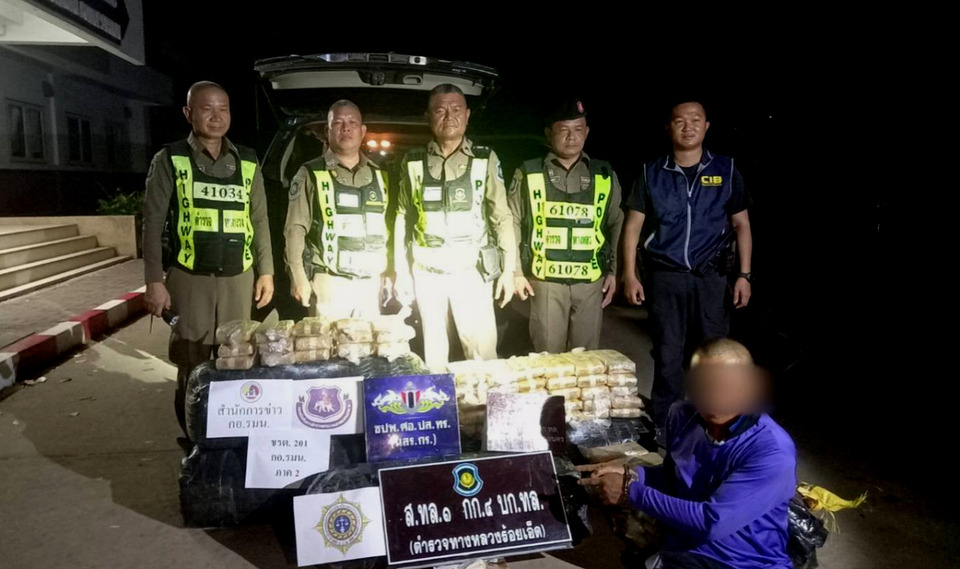 ตชด.ภ.2 จับขบวนการค้ายาข้ามจังหวัด ยึดยาบ้า 2.2 ล้านเม็ด