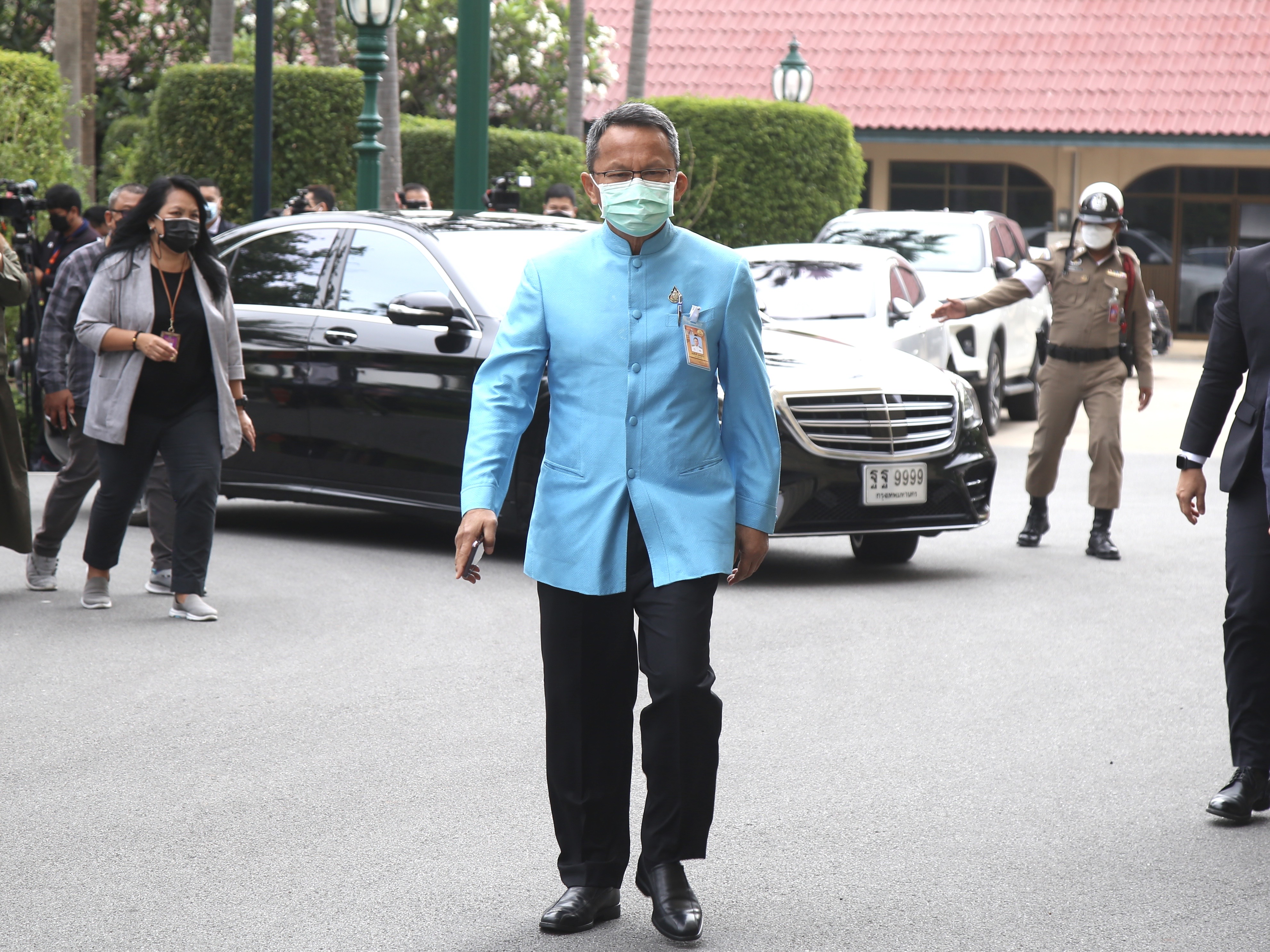 "สมศักดิ์" เย้ยโมเมตัวเลข 30ล้าน "ดีลล้มรัฐบาล" ลั่นเป็นไปไม่ได้ ซัด "พรรคเล็ก" สร้างราคา 