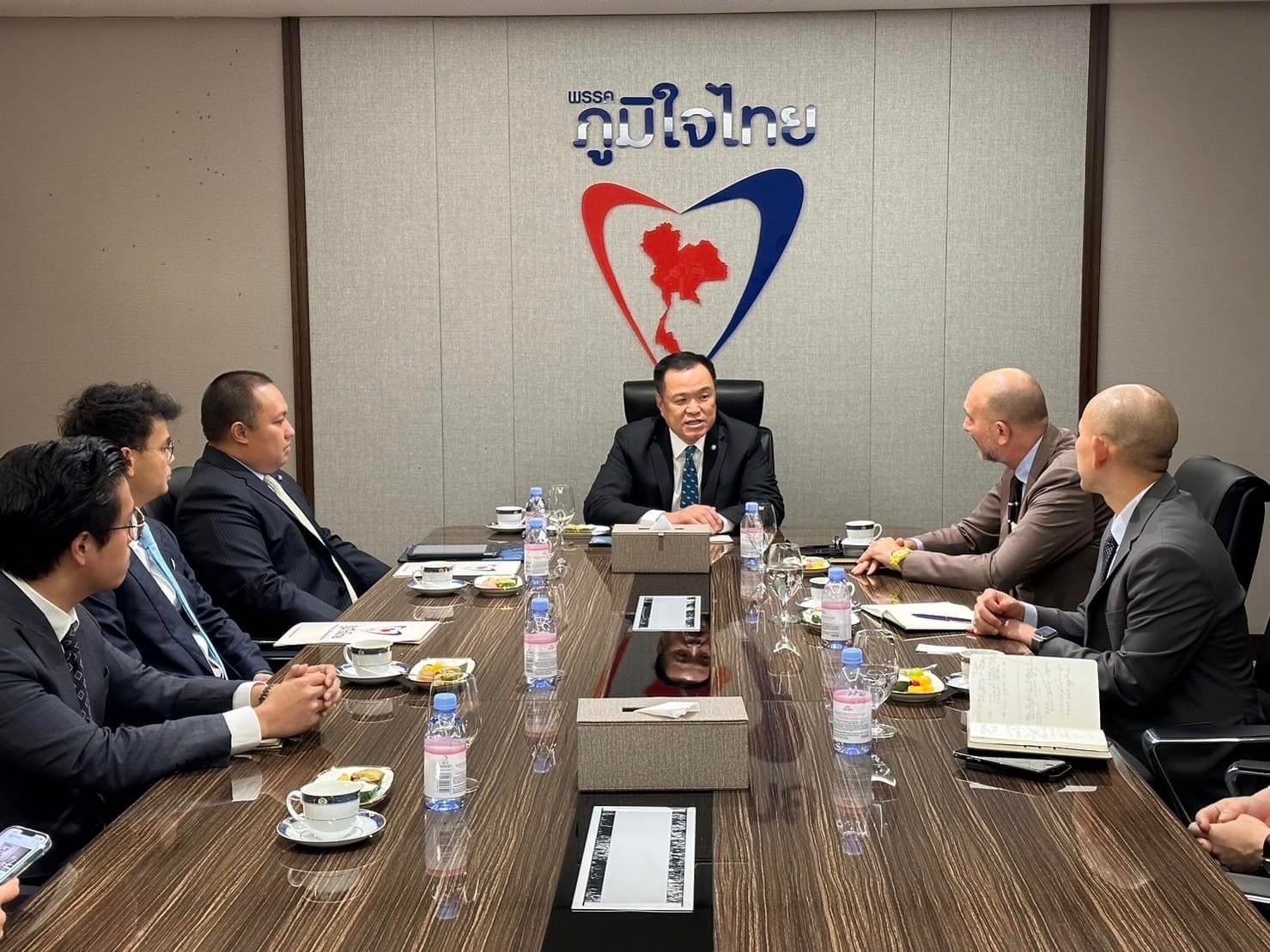 "อนุทิน" ฝาก "ผู้จัดการธนาคารโลก" หนุนโครงการรัฐบาลไทยต่อ แต่ไม่ได้หารือสถานการณ์การเมือง