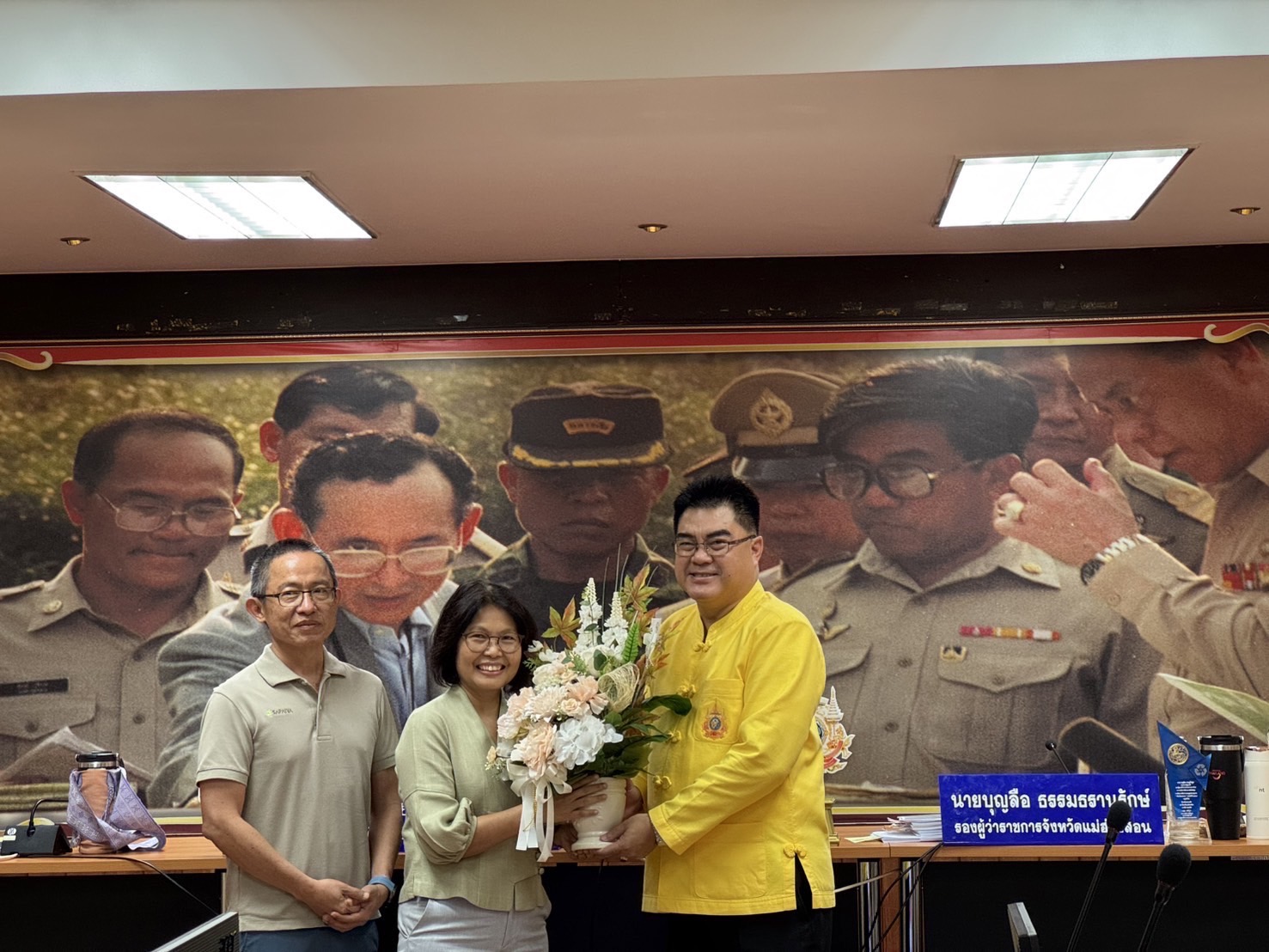 ททท.แม่ฮ่องสอนจัดกิจกรรมยกย่องเชิดชูหน่วยงานภาครัฐภาคเอกชนที่ได้รับรางวัลด้านการพัฒนาและส่งเสริมการท่องเที่ยว