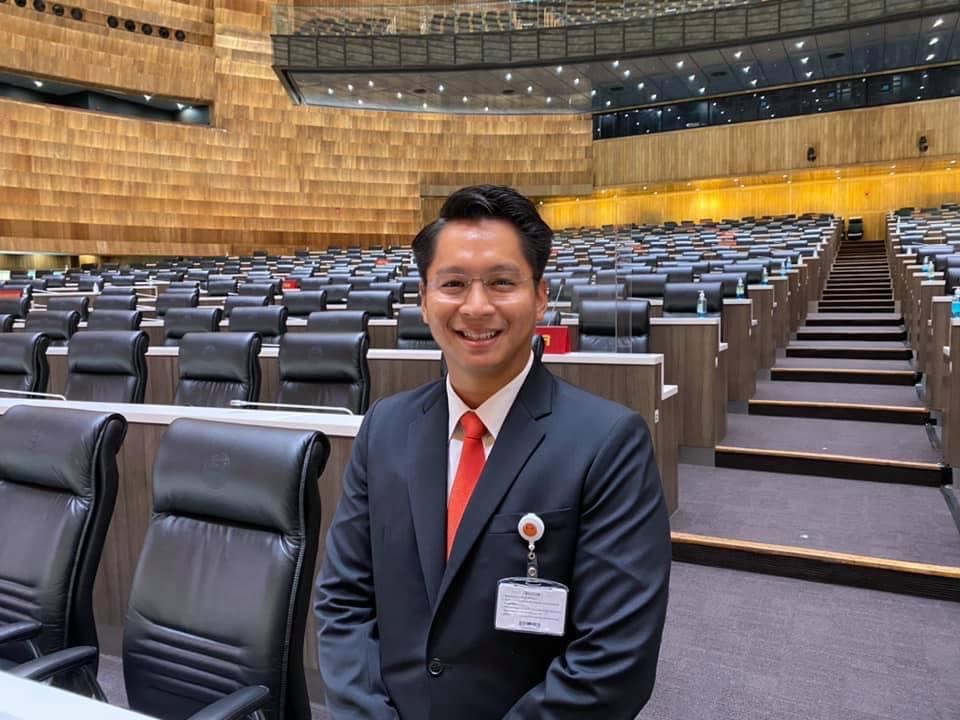 "จิรวัฒน์" แจงไม่โหวตซักฟอก "ศักดิ์สยาม" รับจากความสัมพันธ์ส่วนตัว เผยไม่ไปต่อกับ "ก้าวไกล" ทัศนคติไม่ตรงกัน