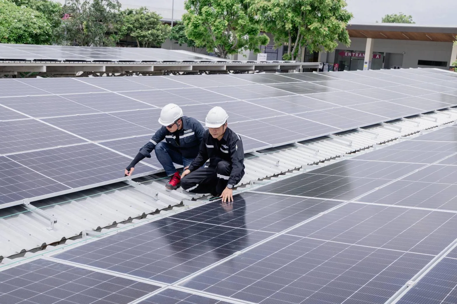 สยามพิวรรธน์ ไซม่อน จับมือ Gunkul ชูโมเดล 'solar + Battery' (3)